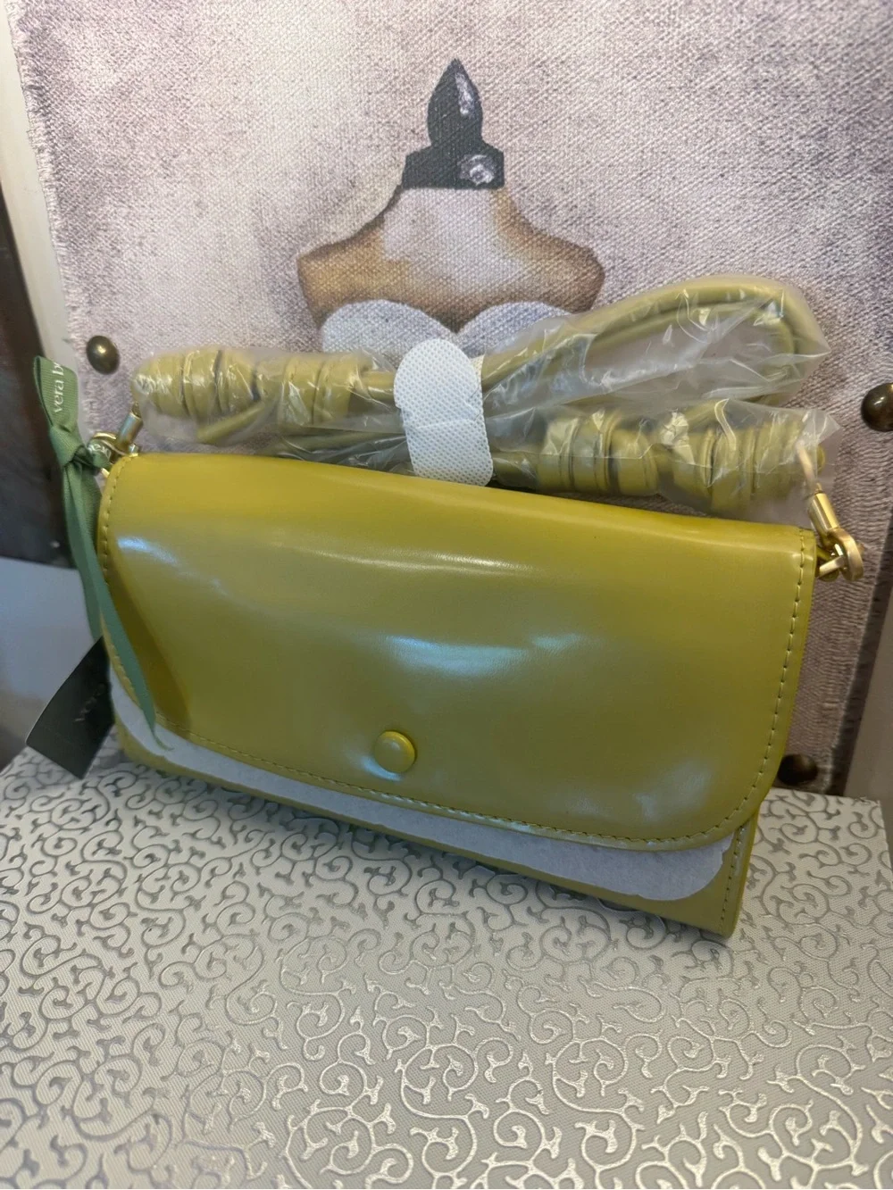 Vera Bradley Lime Green Crossbody Wallet NWT